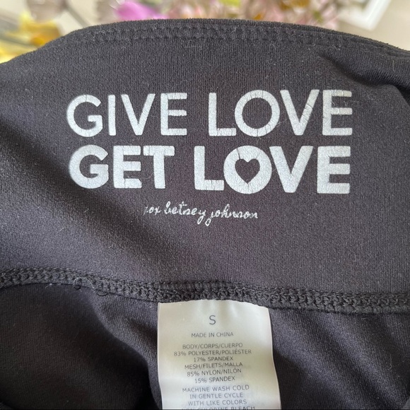 •Betsey Johnson• Black/Red Ombre Yoga Leggings - Size Small - Picture 2 of 8